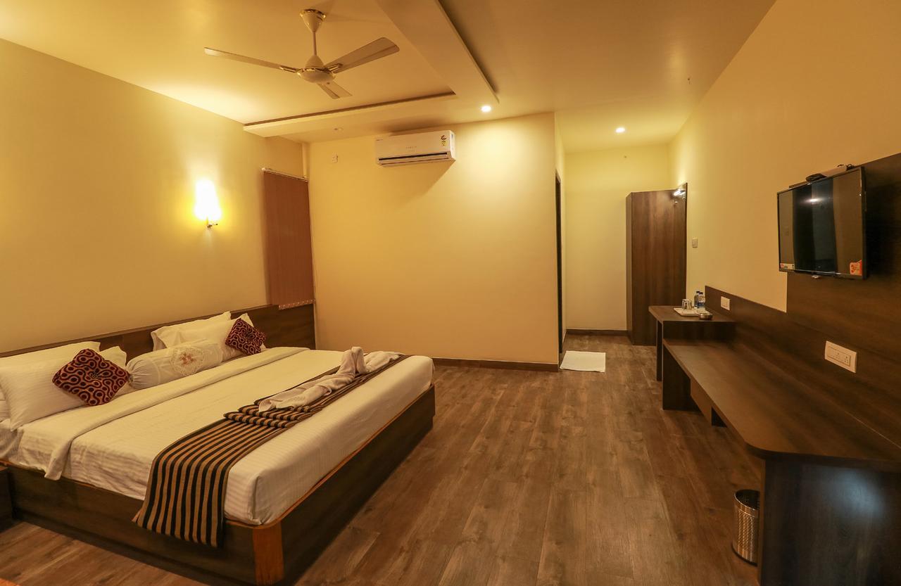 Hotel The Cult Hubli Ngoại thất bức ảnh